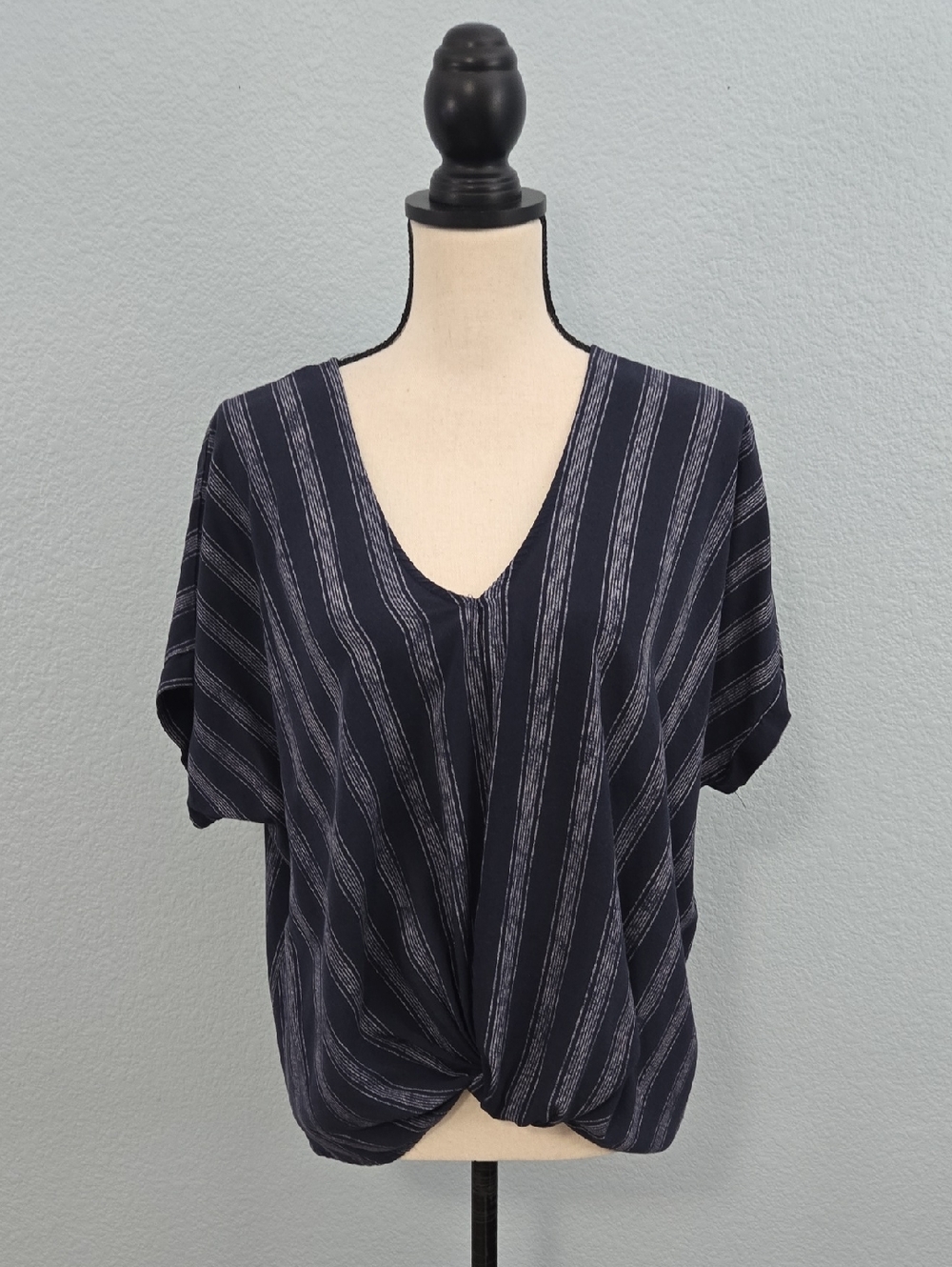 BY TOGETHER ANTHRO Navy White Striped V-Neck Knot Front Short Sleeve Top SZ MED